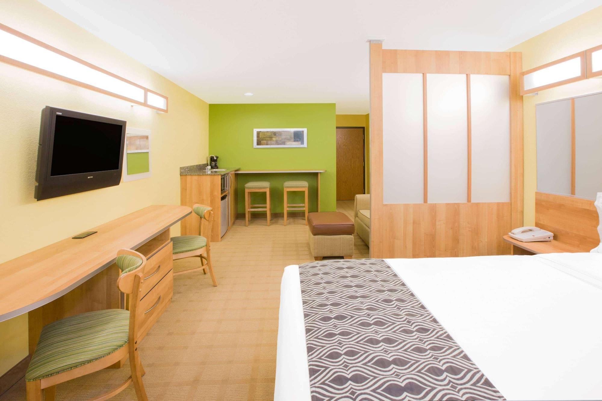 Microtel Inn & Suites By Wyndham Delphos Экстерьер фото